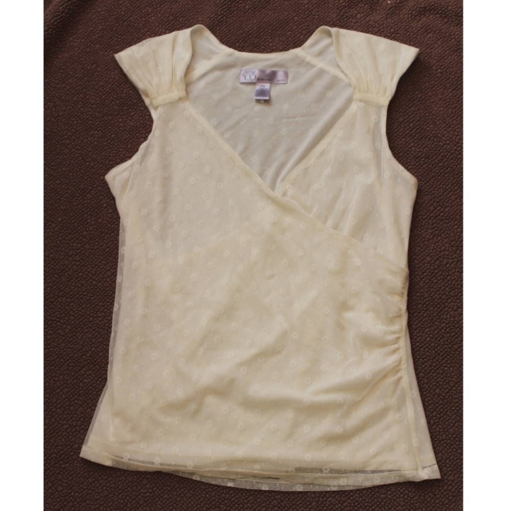 Cream Top Petite Medium